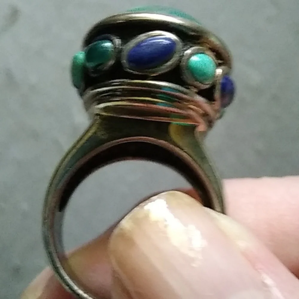 Large stone turquoise and silver vintage ring,no major issues size 8 - Picture 4 of 4